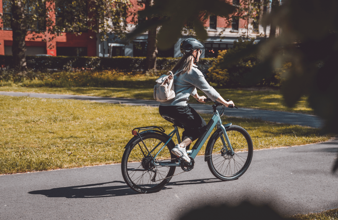 Blacktop 1.0 Step Through eBike With Throttle Iced Mint eBikes Reid   